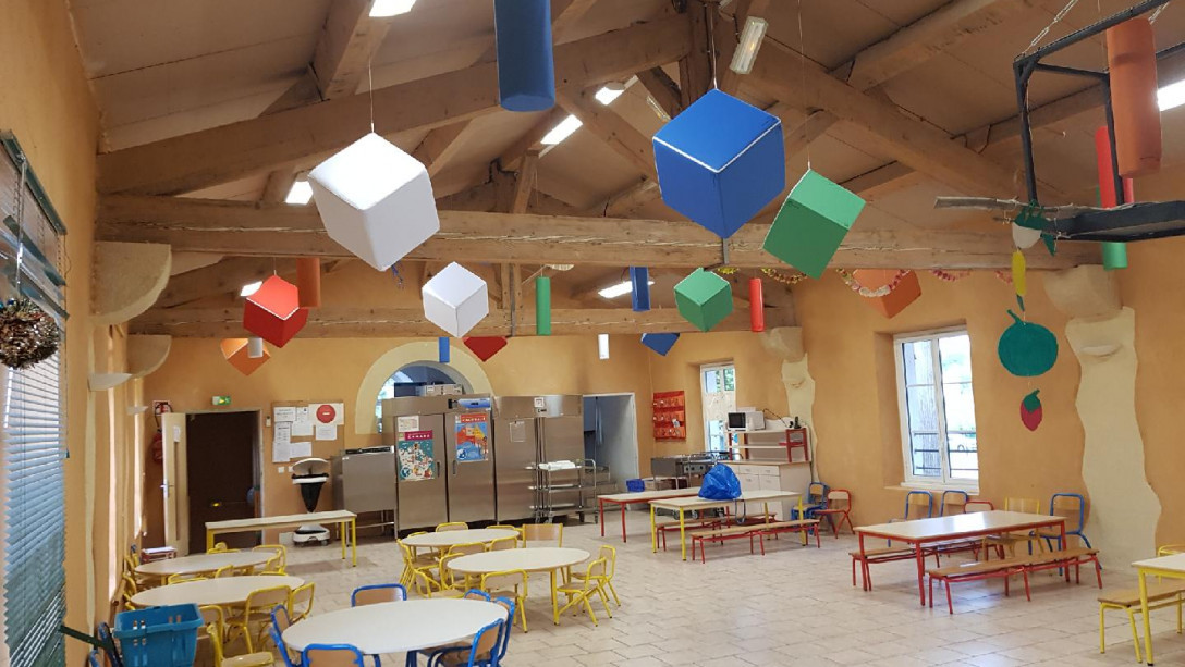 cantine scolaire panneaux acoustiques