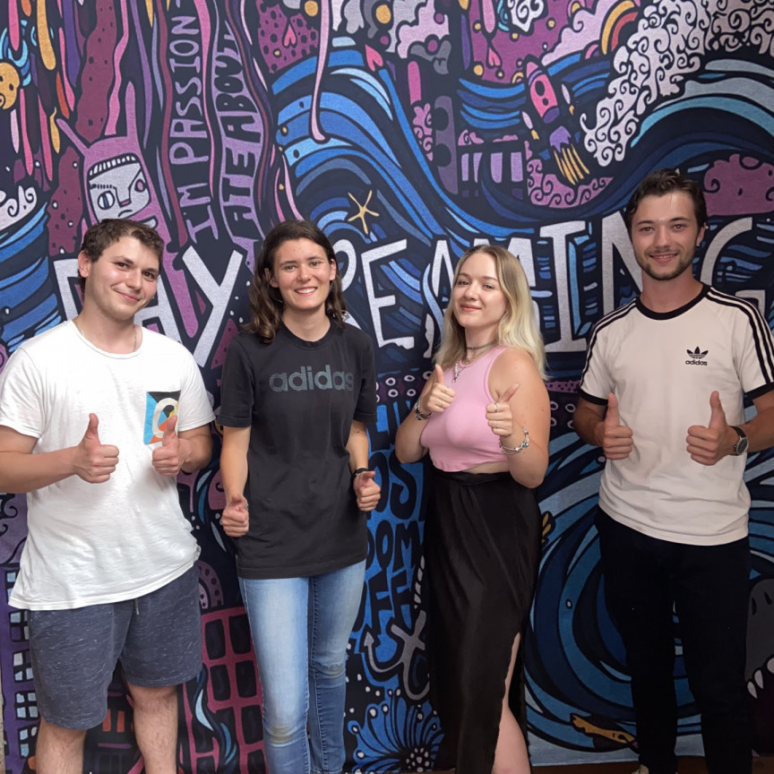 Alternants et stagiaires diplômés chez Décibel France !