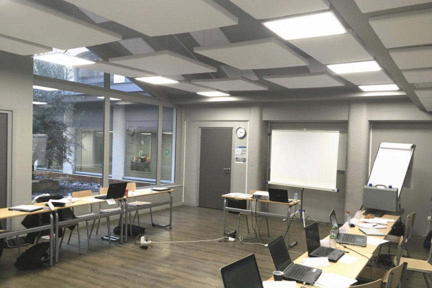 Acoustique d'un amphithéatre en milieu scolaire