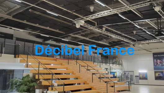 Un traitement acoustique efficace pour une grande halle événementielle