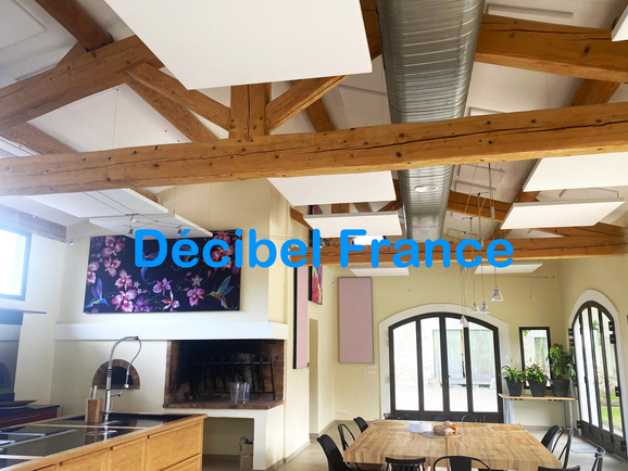 Correction acoustique pour une salle de repos/réunion/réfectoire